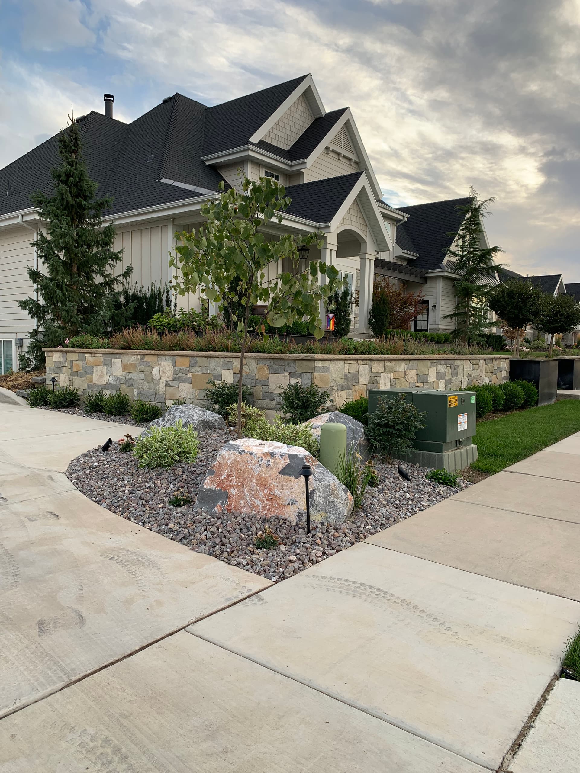 Gallery photos for Custom Landscape Design with Rock Water Features in Mapleton: Image #4